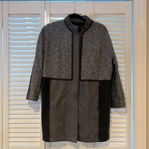 Lululemon cocoon coat black and grey, size 6?